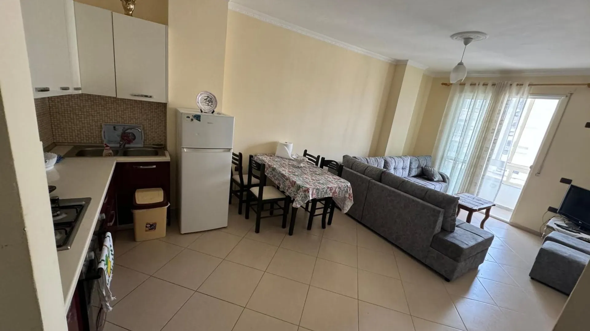 Kedi'S Apartament Durres 0*,  Albania